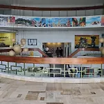 Apartamento con VISTA AL MAR, A una cuadra de la PLAYA. Piso 16