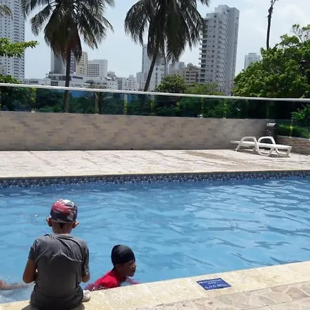 Con Vista Al Mar, A Cuadra De La Playa. Piso 16 * Cartagena